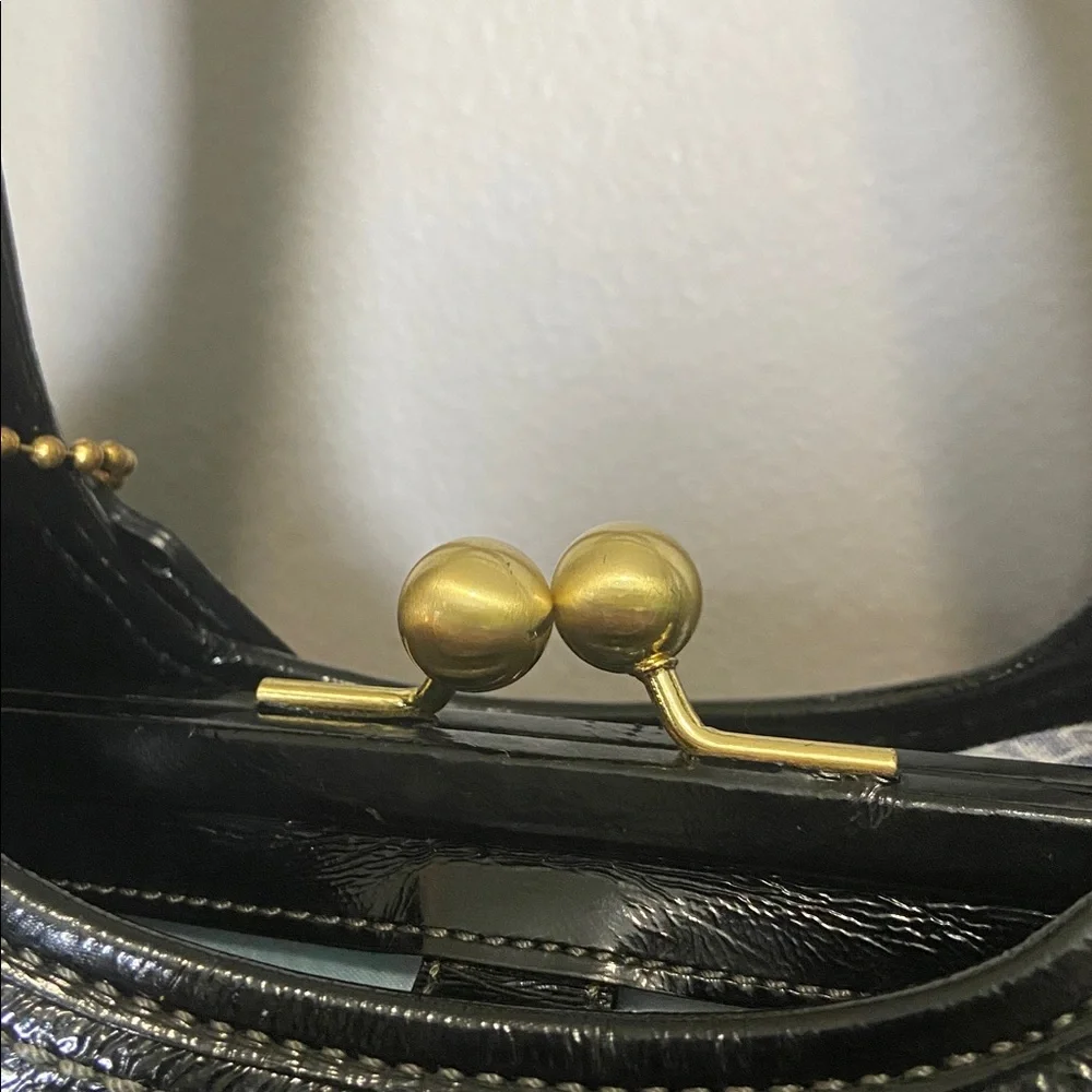 Pristine COACH Classic Black Signature Canvas Ergo Bag with Kiss-lock closure - Picture 3 of 15